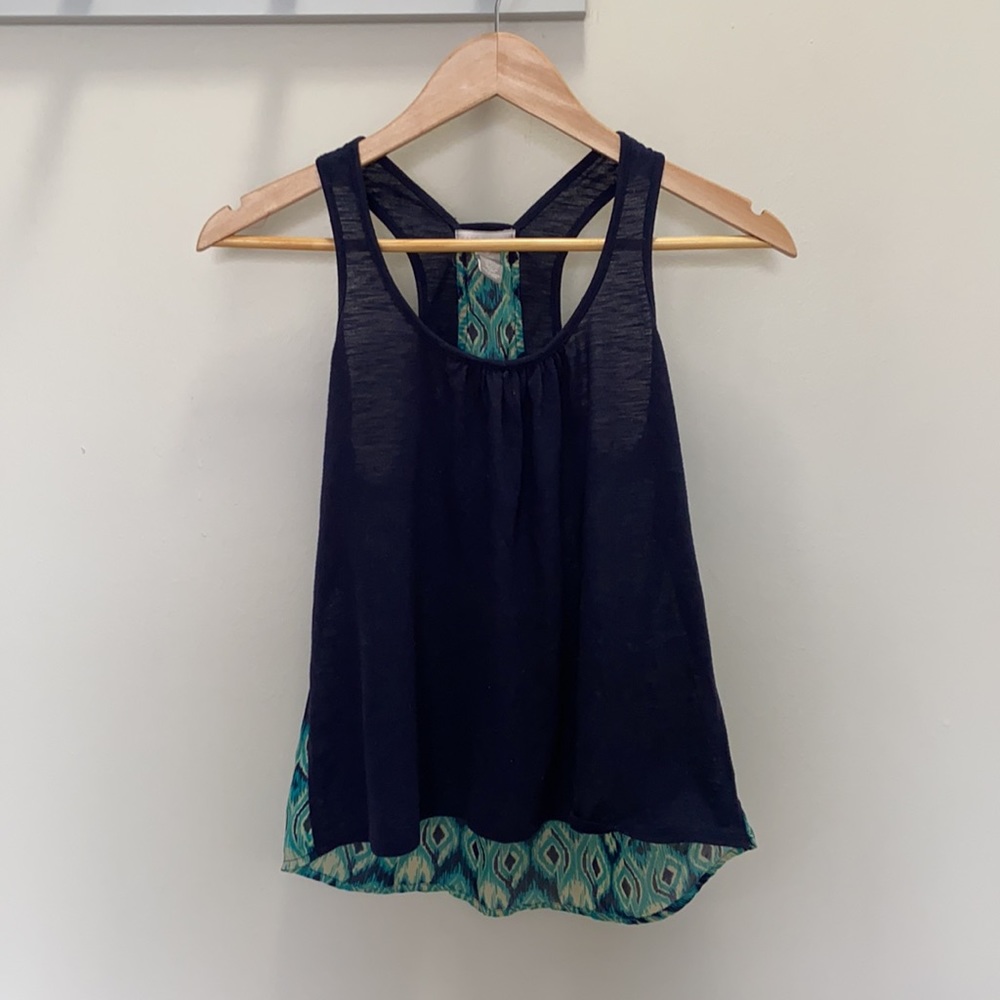 Patterned Tank Top - Picture 4 of 7